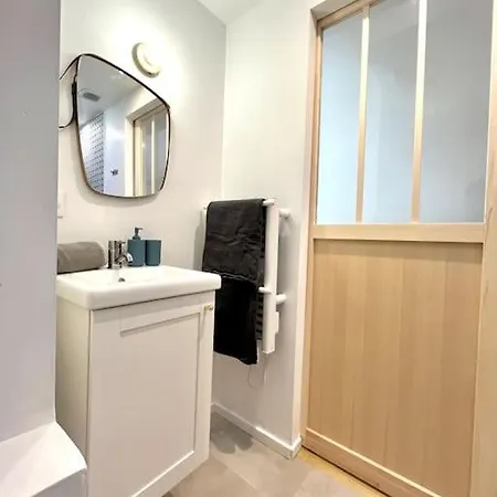 Apartment Studio Jade : Charmant Logement Place Clemenceau Pau